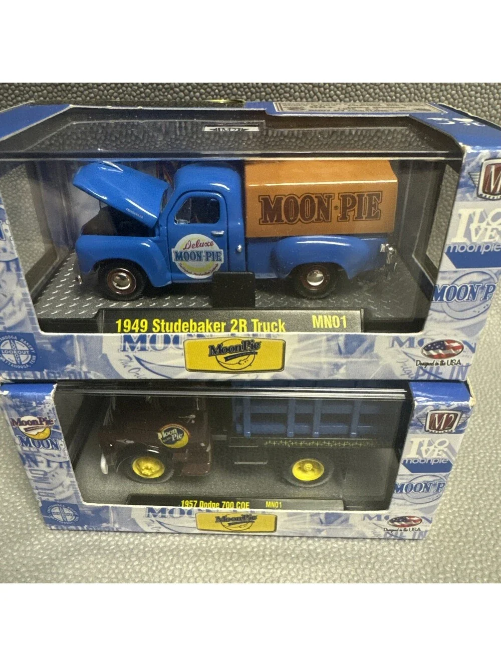 M2 Machines Moon Pie Truck 1949 Studsbaker 1957 Dodge 700 COE Advertisement 1:64